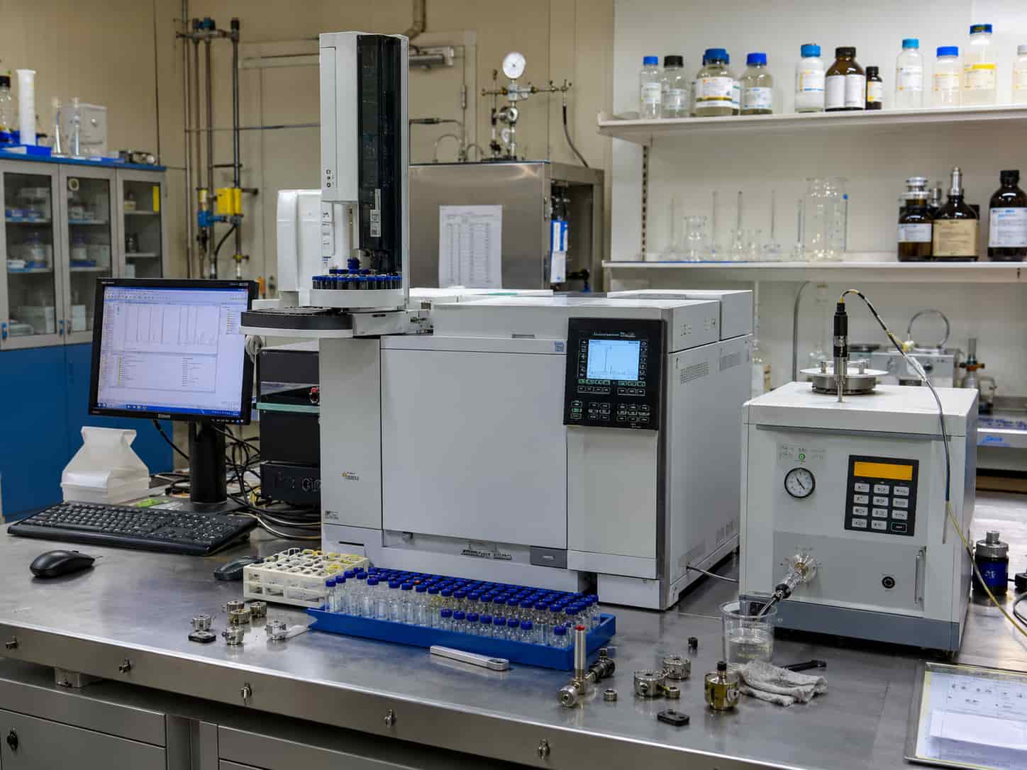 Industrial Equipment Sourcing Company — Valves, Pipe, OCTG, MRO Supplies Industrial laboratory equipment & parts — QC and R&D lab instruments, glassware and spares